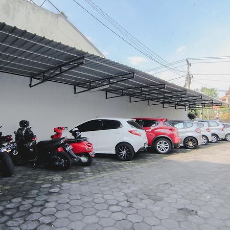 D'Paragon Pringwulung Maguwo Exterior foto